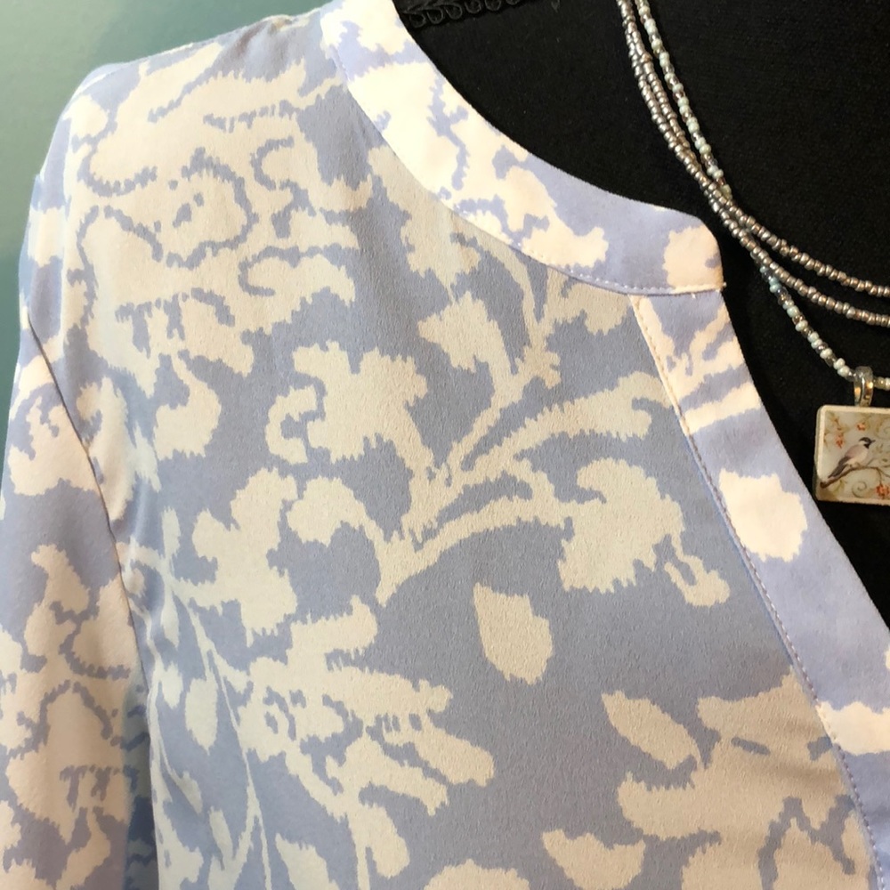 Talbots blouse - Picture 2 of 8
